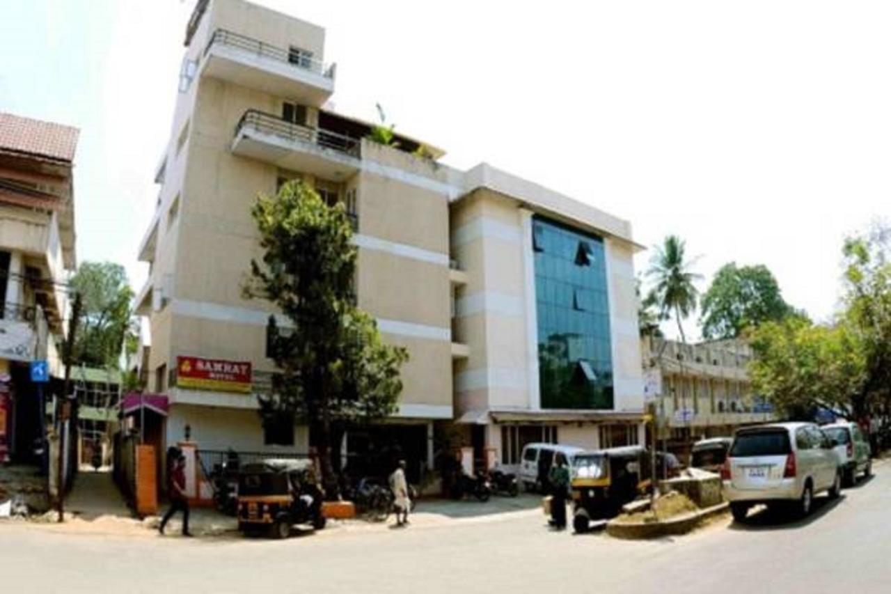 Hotel The Samrat Thiruvananthapuram Kültér fotó